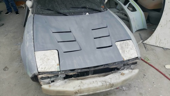 Mazda miata NA hood vented style